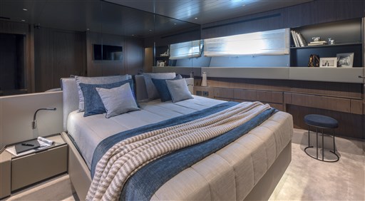 22_BMF5638 owners cabin