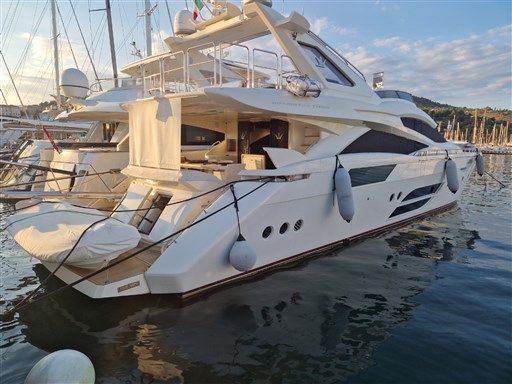 Dominator Yachts Dominator 780s Deluxe