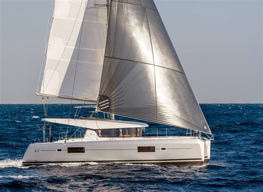 Lagoon 42