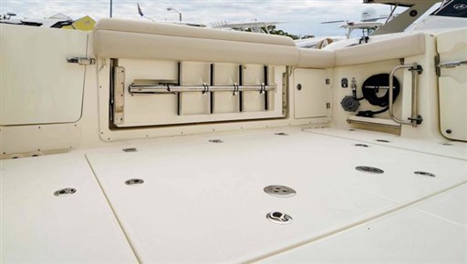 boston-whaler-outrage-38-76707020222651556570525650534570x