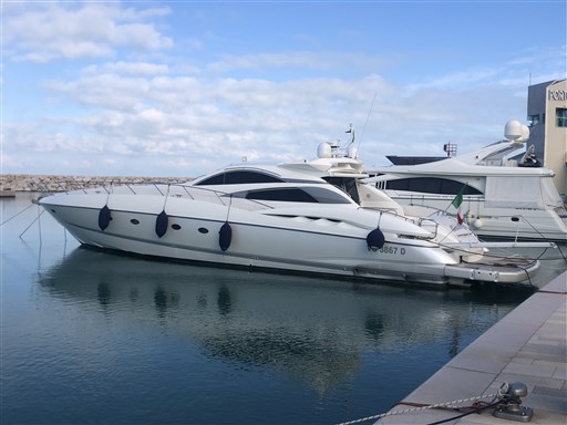 Sunseeker Predator 75