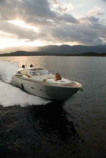 Pershing 80'