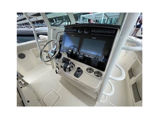 boston-whaler-380-outrage-29140110222967505166537068704567x