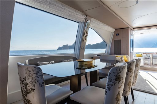 Azimut-72-Yacht-Solstice-22.jpg