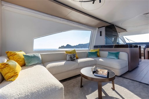 Azimut-72-Yacht-Solstice-21.jpg