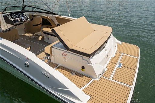 2024-SPX-230-SPX230-port-stern-cockpit-swim-platform-port-lounger-09499-X4