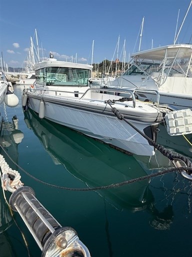 Axopar 28 Cross Cabin