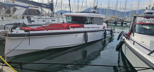 Axopar Boats Oy - 37 Xc Cross Cabin 2021