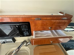 Glastron GS 259 (9 of 43).jpg