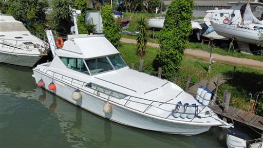 Chris Craft 37 Corvette – 1976 - VDS Yachts