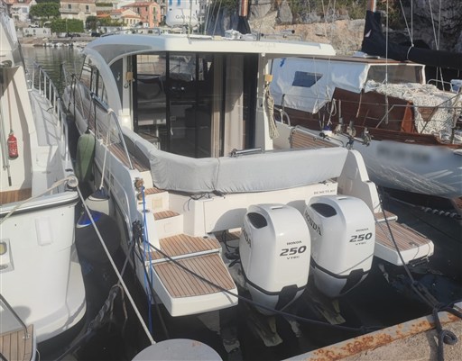 Beneteau Antares 11