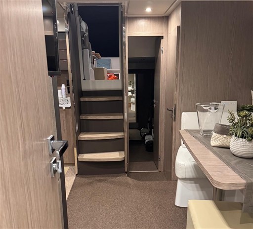 AZIMUT ATLANTIS 43 2017 RYB (10)