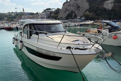 Beneteau Antares 11