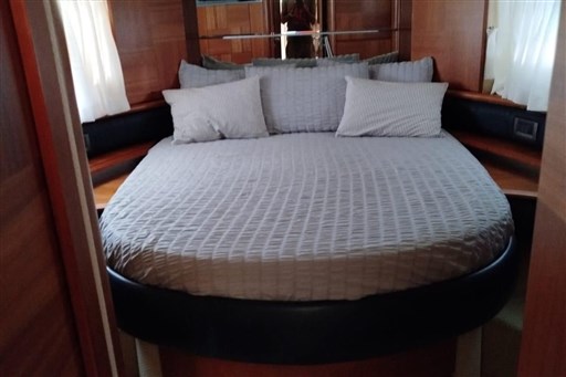 AZIMUT 50 2008 RYB (5)