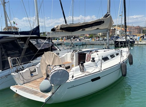 Italia Yachts 10.98