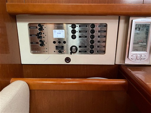 BENETEAU OCEANIS 40 2010 RYB (4)