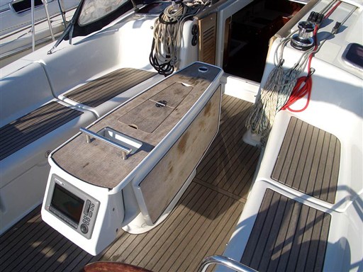 BENETEAU OCEANIS 40 2010 RYB (9)