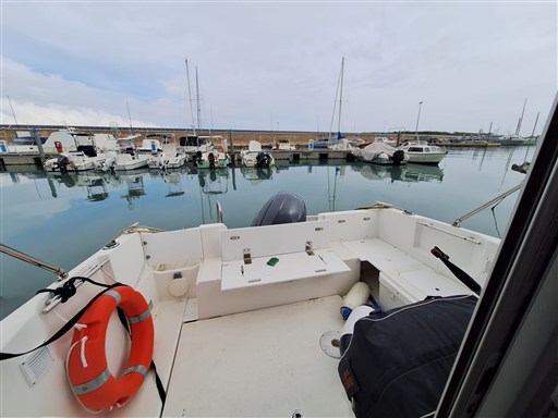 JEANNEAU MERRY FISHER 795 2021 RYB (13)