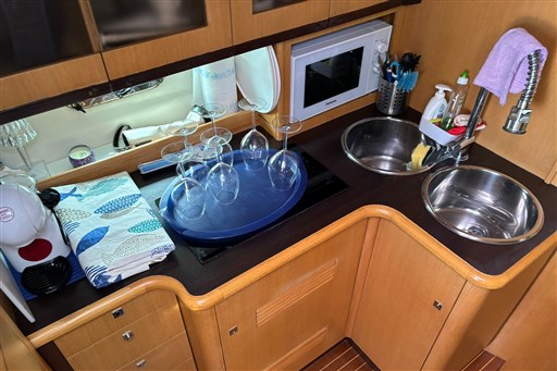 AIRON MARINE 4300 T- TOP 2007 RYB (7)