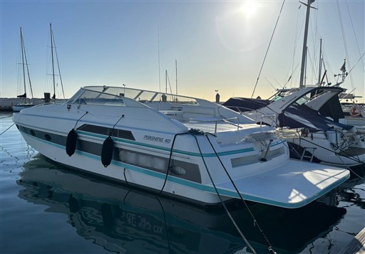 Pershing 40