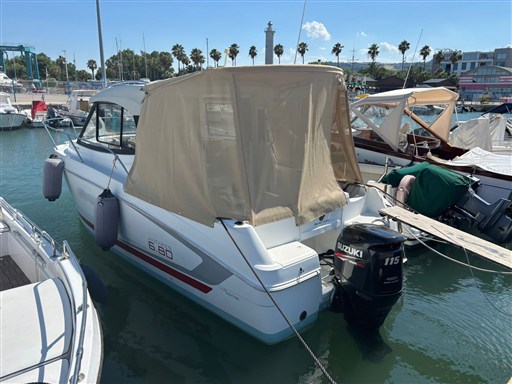 Beneteau Antares 680