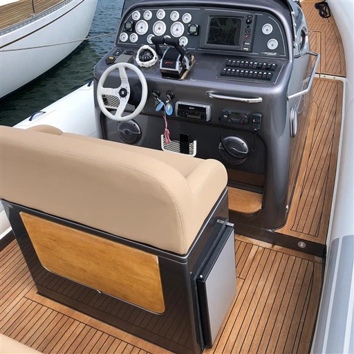 LED 33 GS 2007 Ryb (8)