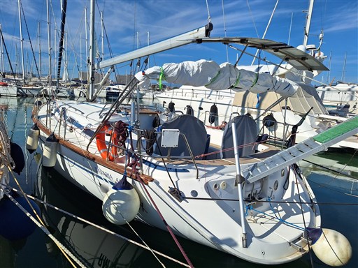 Bavaria 44