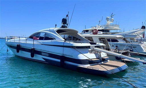 Pershing 54'