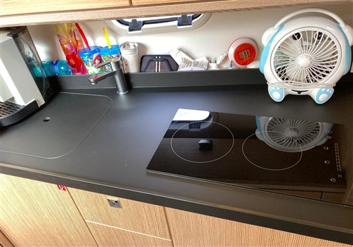 Bavaria S29 2021 RYB (15)