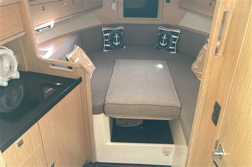 Bavaria S29 2021 RYB (16)