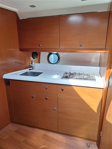 BENETEAU FLYER 38 GT 2011 RYB LUG 2024 (36)