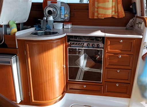 GUERNSEY 34 2008 RYB (18)