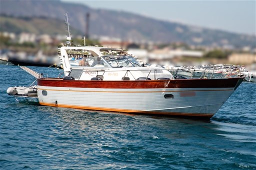 Apreamare 11 Cabin