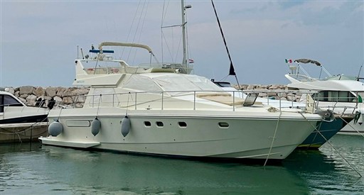 Ferretti Yachts 52 S Fly