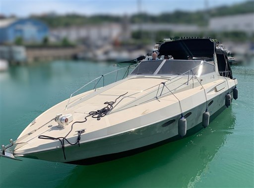 Riva Bravo 38