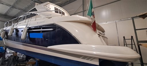 Fairline 52 Targa HT 2005 RYB (55)