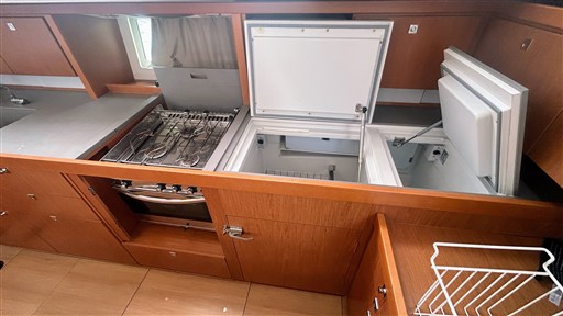 Beneteau_Sense_50_29