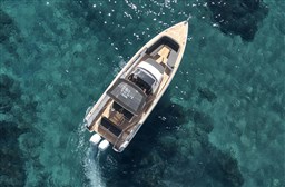 Fjord_38_xpress_exterior_016-171018