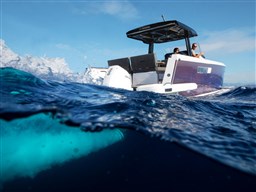 Fjord_38_xpress_Exterior_009-1845