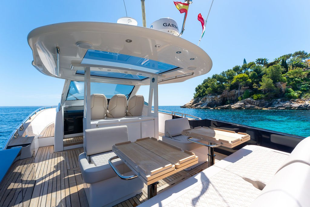 Austin Parker 44 Ibiza  (27)