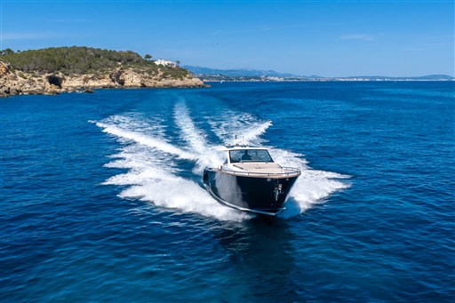 Austin Parker 44 Ibiza  (4)