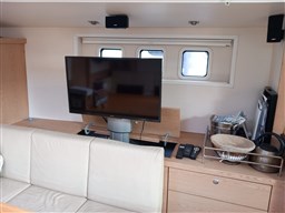 WhatsApp Image 2025-10-01 at 15.52.12 (1)