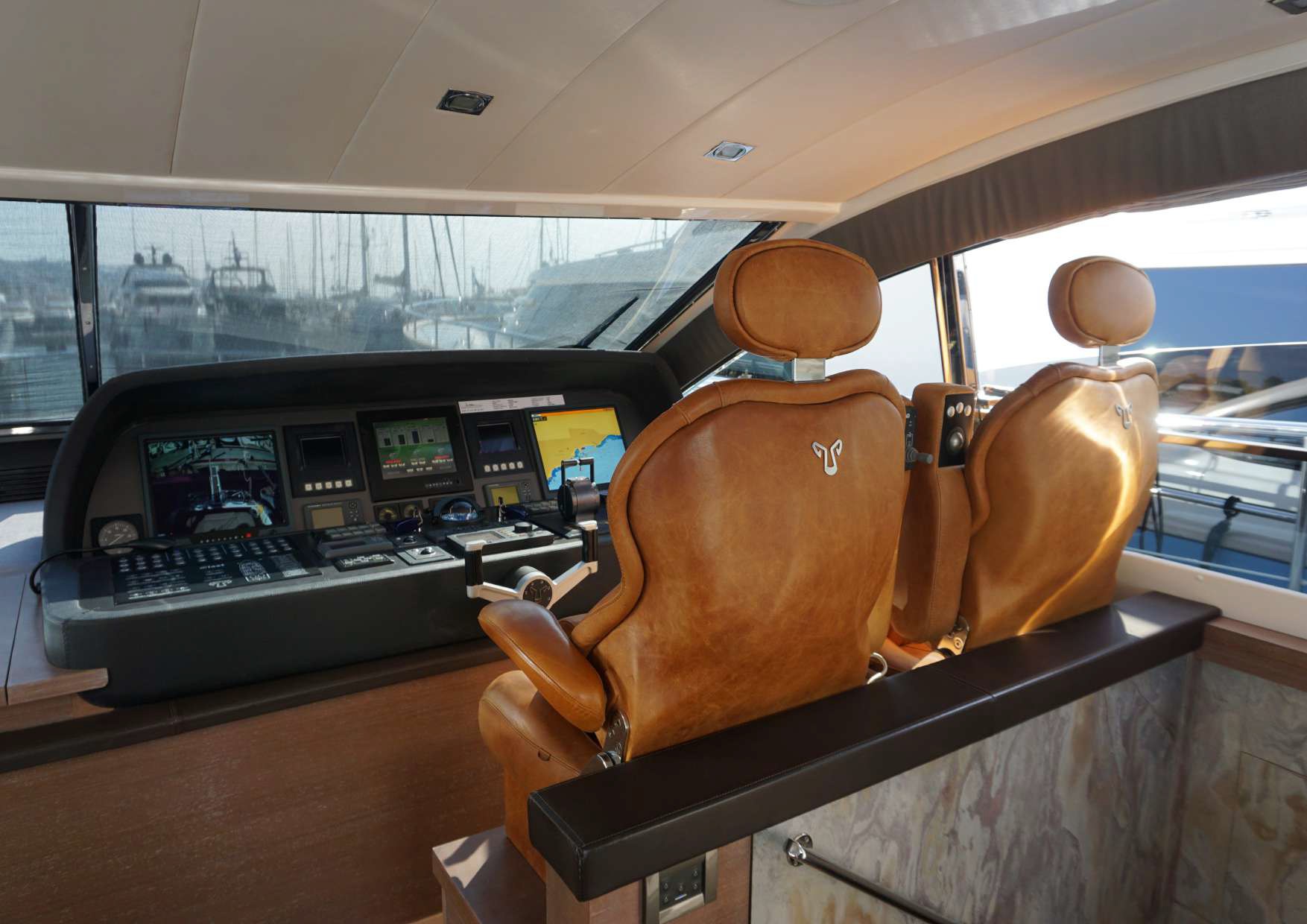 Arno Leopard 24 - Charter Pontine
