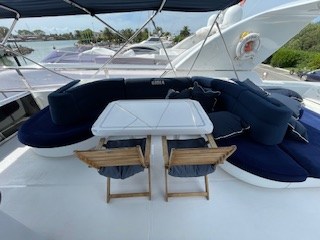 Horizon 76' Distinctive