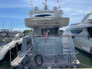Horizon 76' Distinctive
