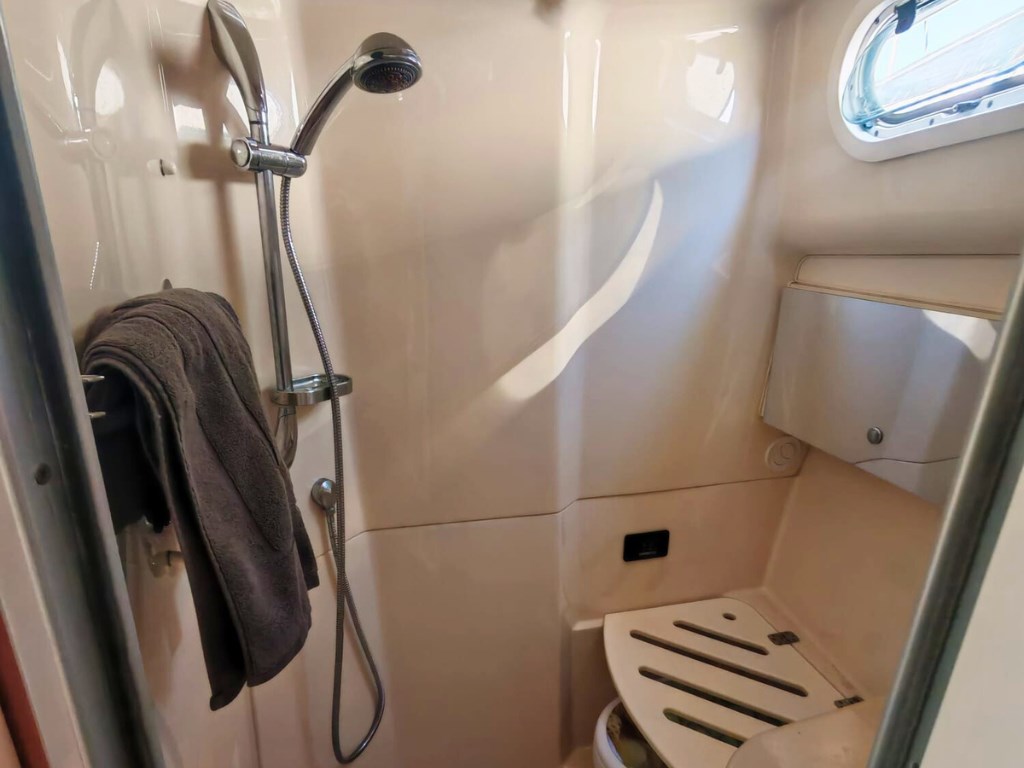 Wellcraft Marine Coastal 360