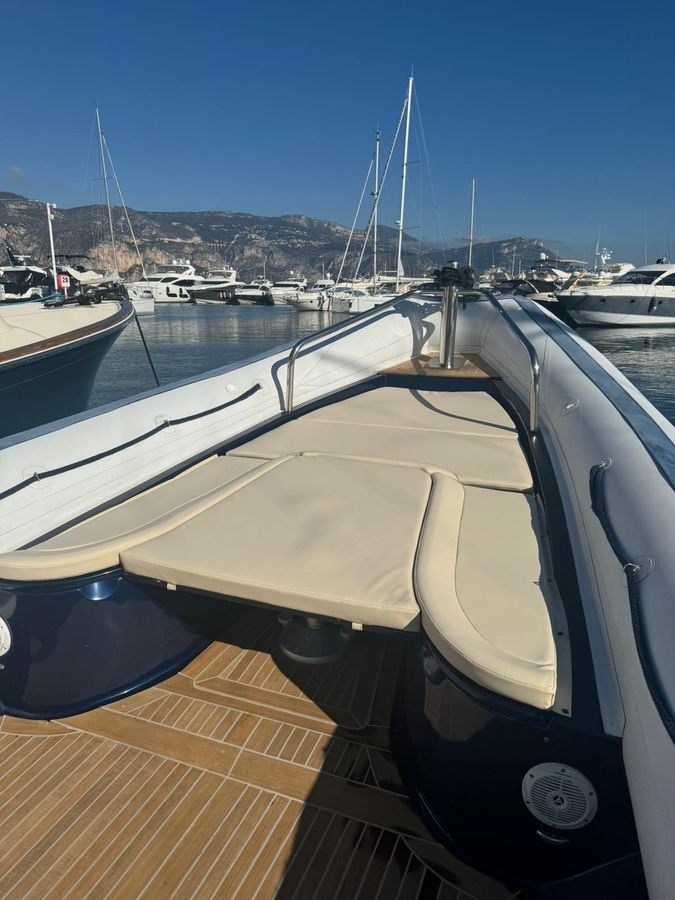 Sea Water Convertible 430