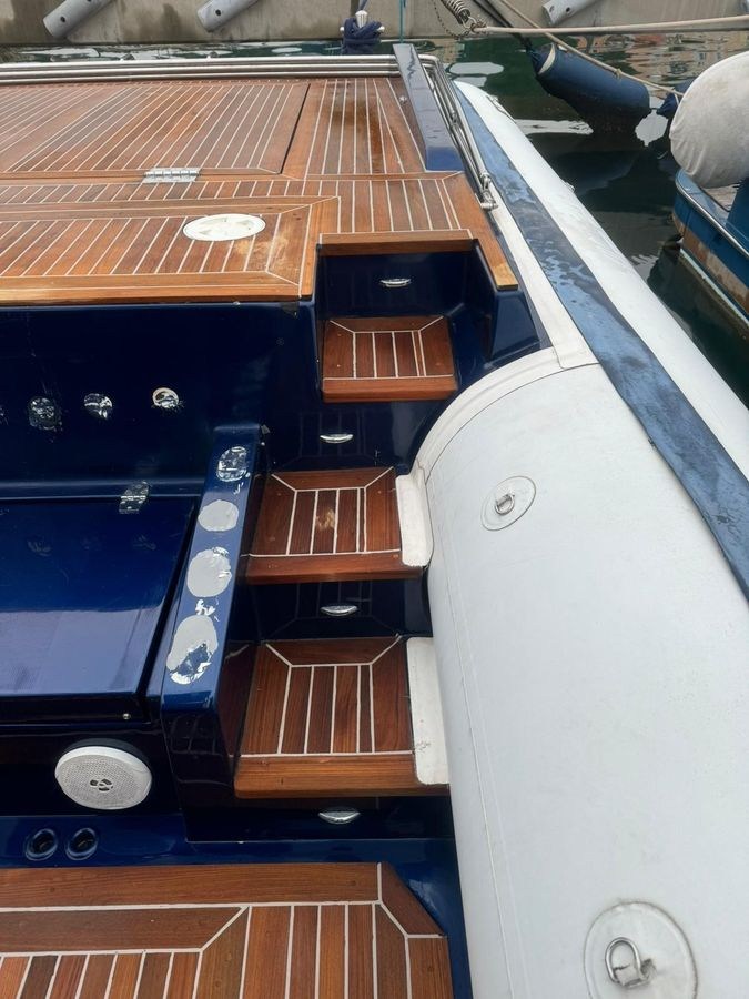 Sea Water Convertible 430