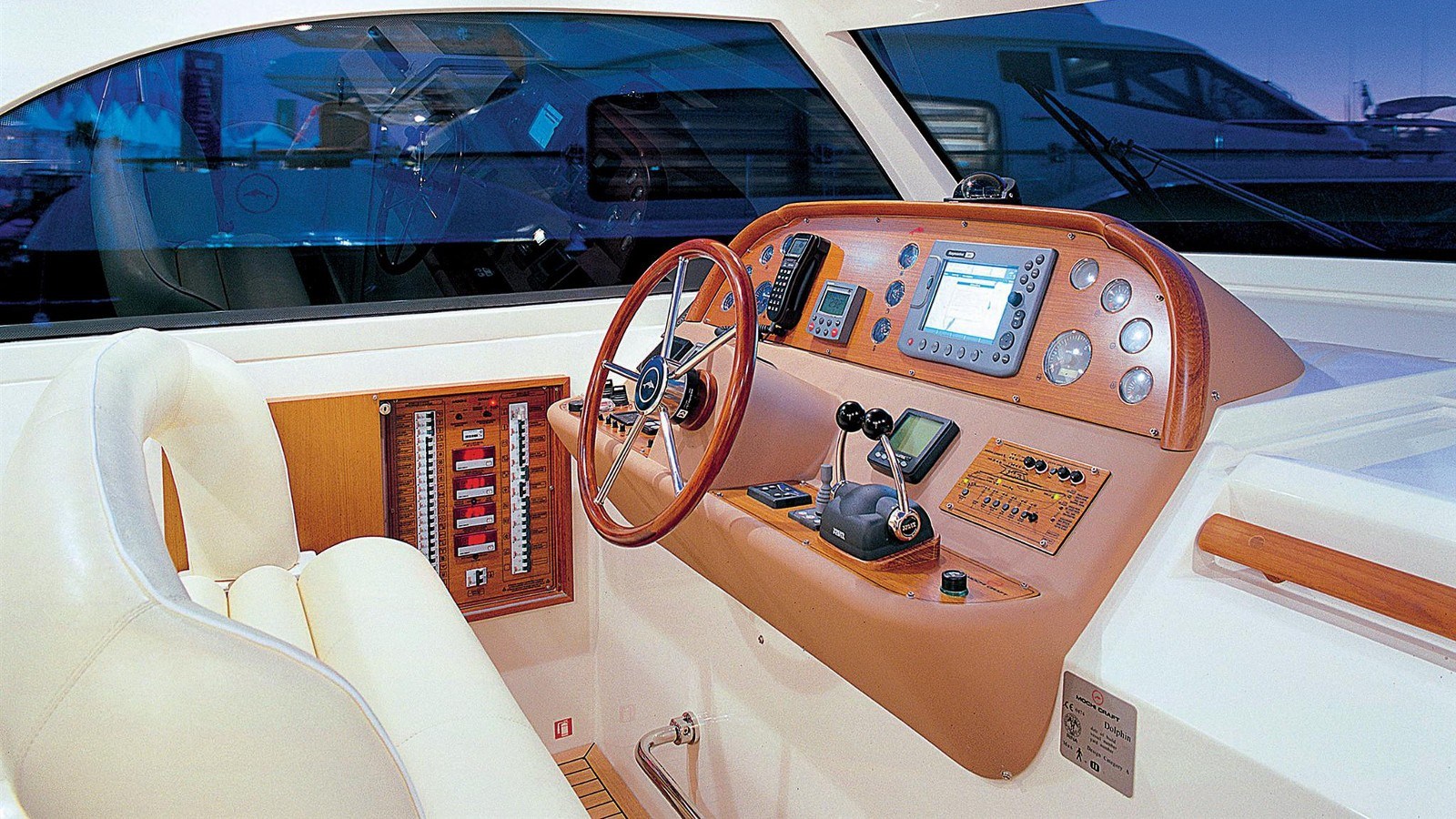 Mochi Craft Dolphin 44