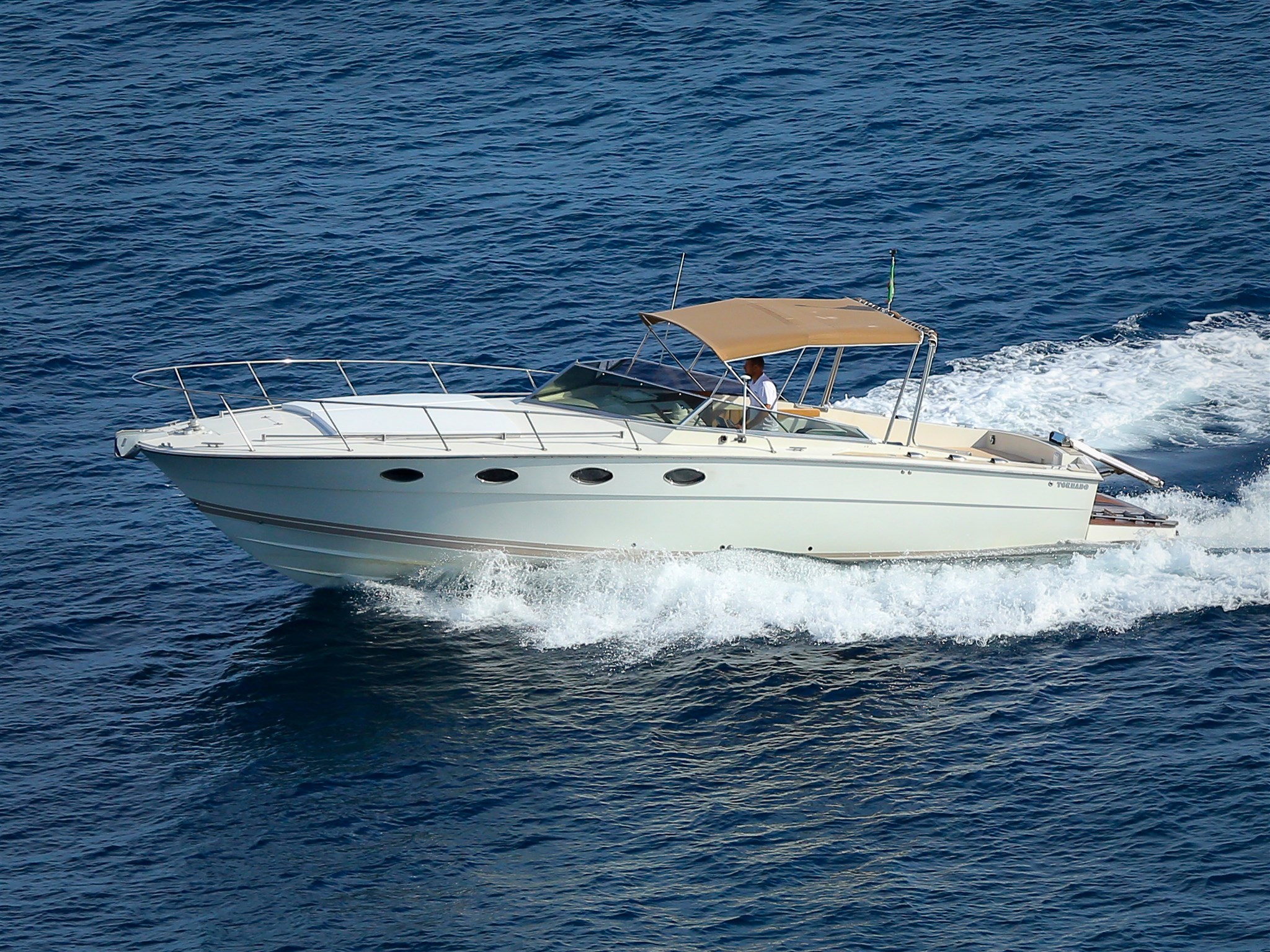 Tornado 38 (natante)